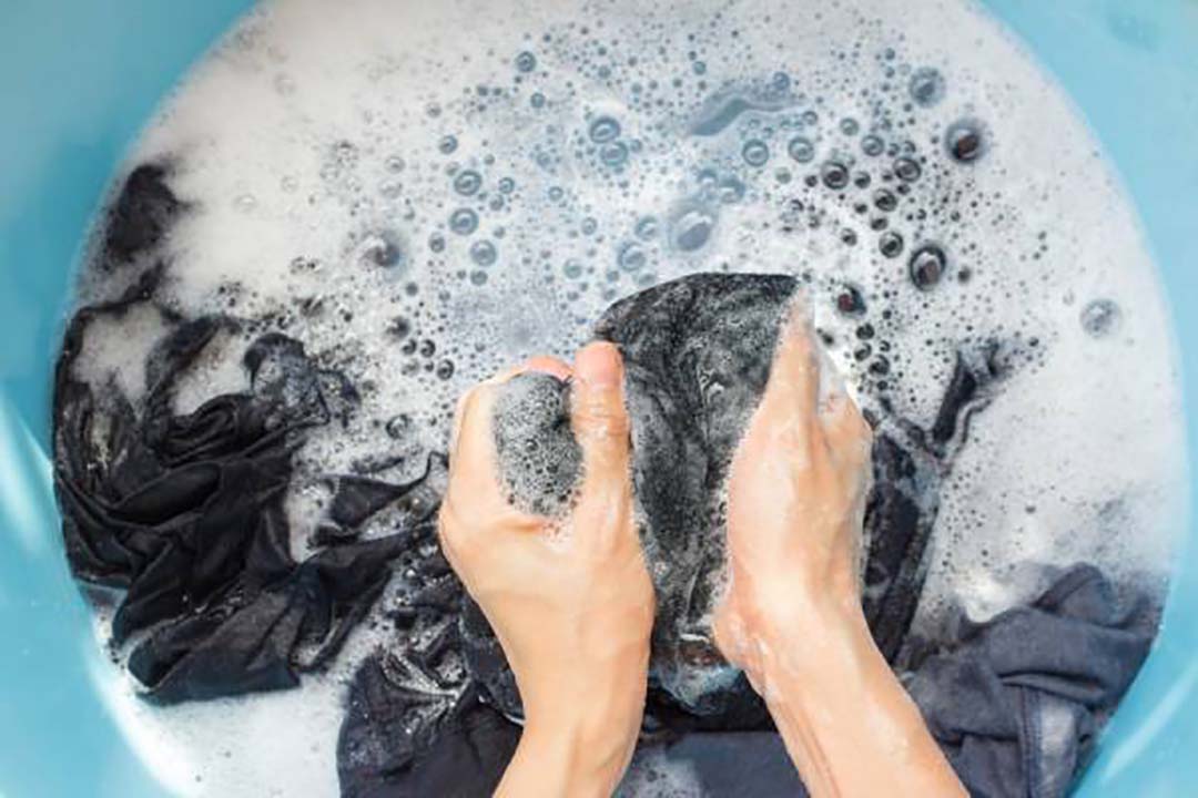 مراحل شستن چادر مشکی/فروشگاه آنلاین ریحانه