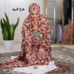چادر نماز آستین دار کدری (کد ۶/۸) – در ۴ طرح (حانی، آسمان، گل‌ریزه، بنفشه‌زار)
